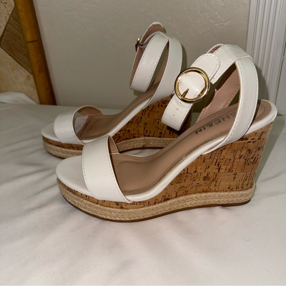 Minimalist Ankle Strap Wedge Sandals Size 8